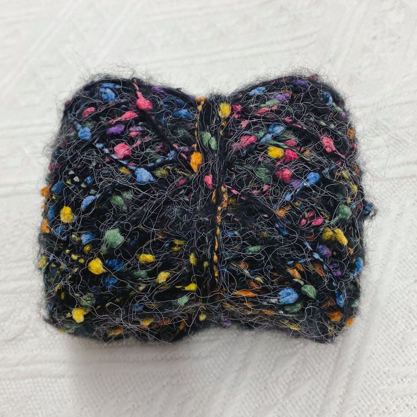 Doudou Yarn – Handmixat mohairgarn med charmiga färgskiftningar