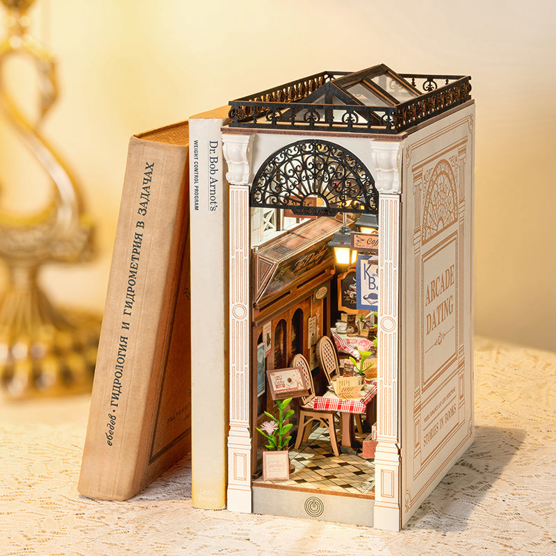 Arcade Dating – DIY Book Nook - Robotime Rolife