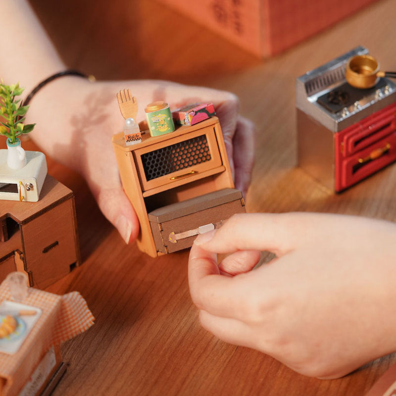 Rolife Happy kitchen Dollhouse Minature House DIY Wooden Puzzle with LED Light detail