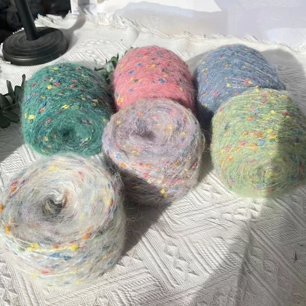 Doudou Yarn – Handmixat mohairgarn med charmiga färgskiftningar